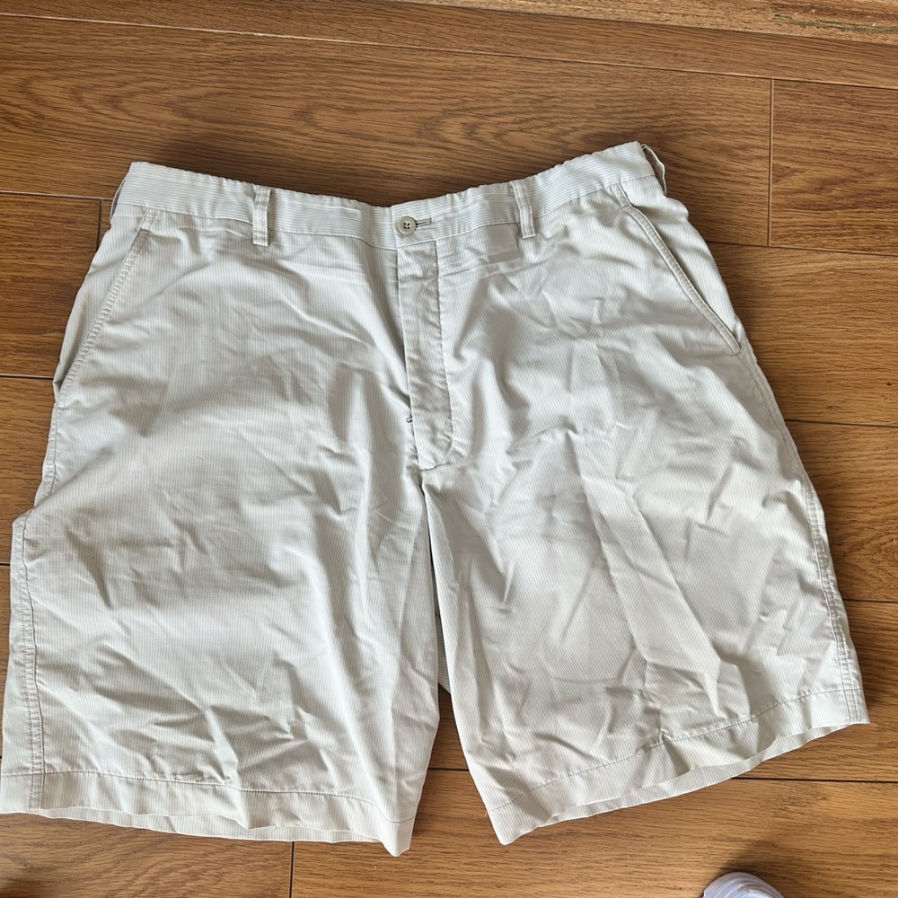 Nike Cream Flat Front Shorts Lightweight Cotton